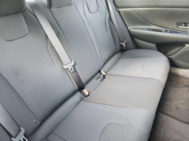 Certified 2026 Hyundai Elantra SE FWD image 19