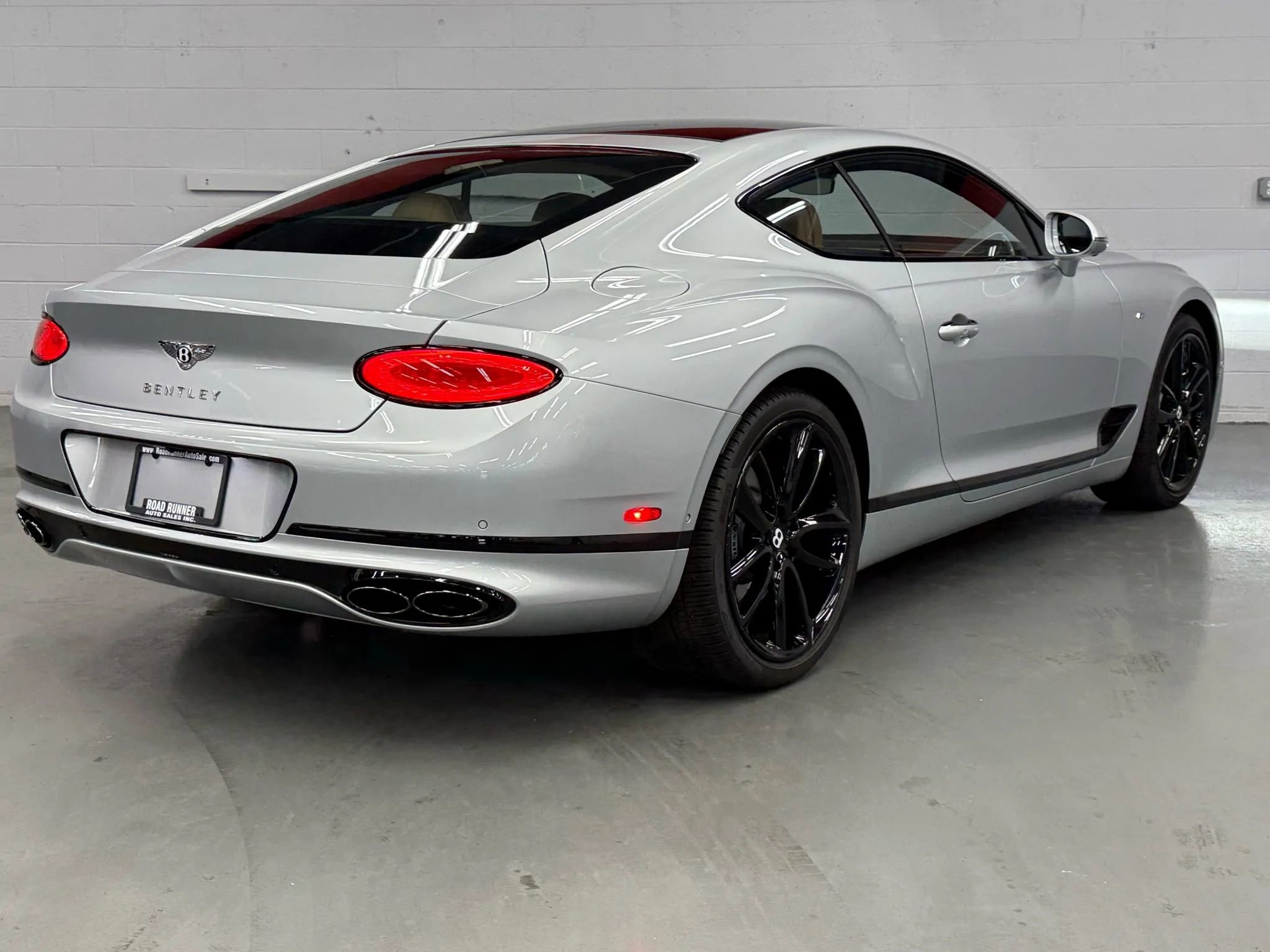 Used 2022 Bentley Continental GT image 16