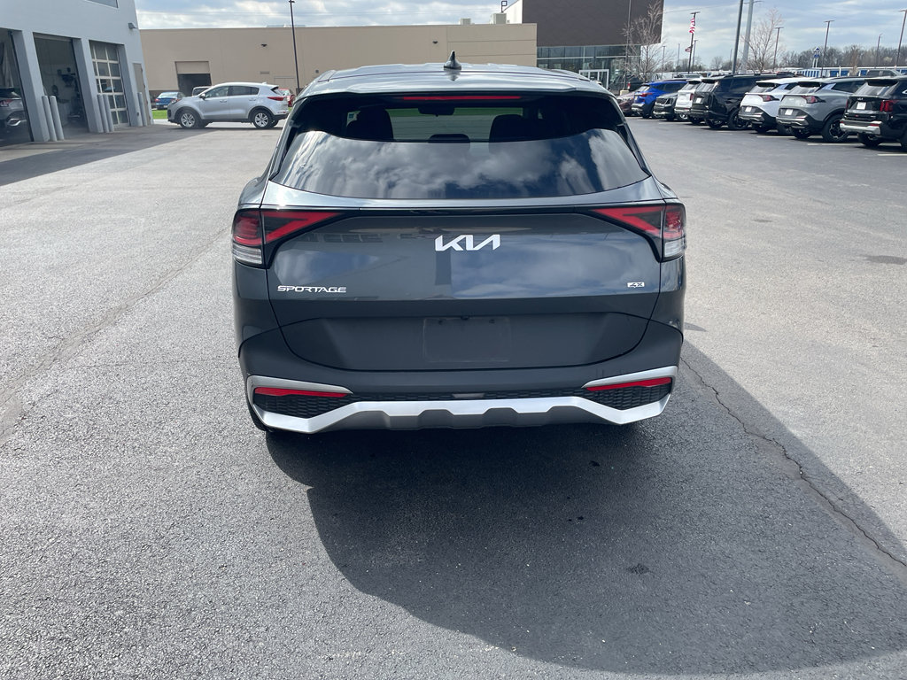 Used 2025 Kia Sportage LX image 5