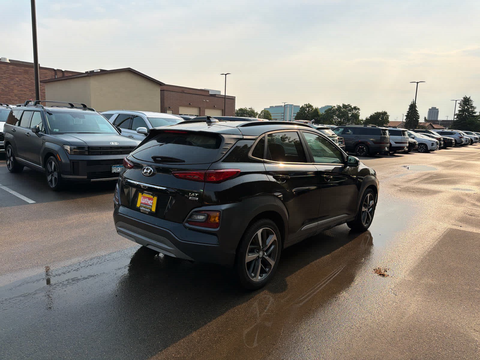 Used 2020 Hyundai Kona Limited AWD/4WD image 2