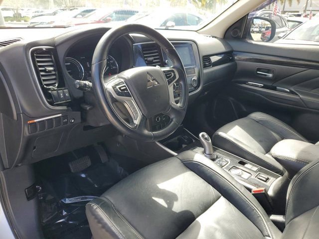 Used 2018 Mitsubishi Outlander SEL image 15