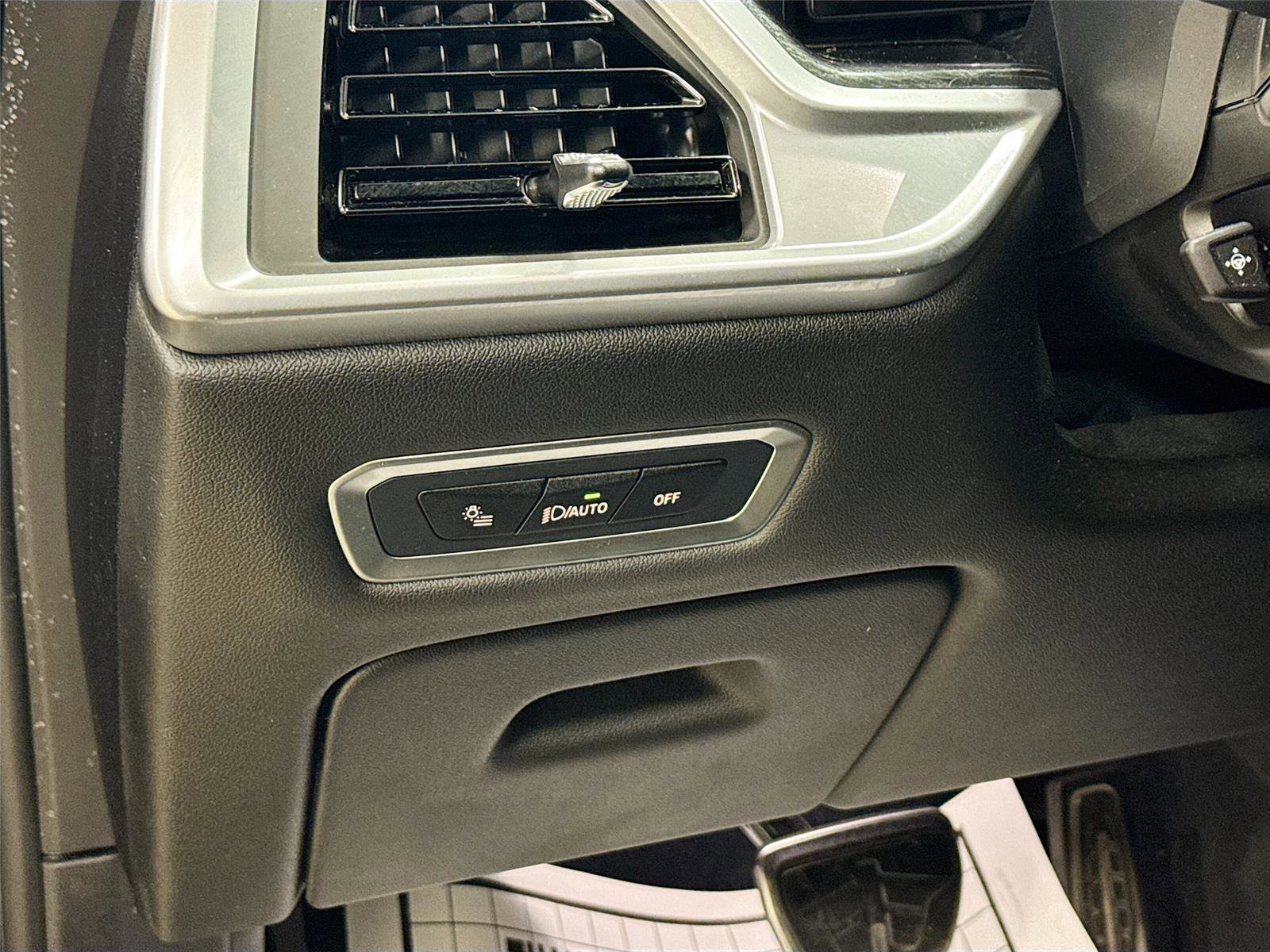 Used 2024 BMW X7 xDrive40i w/ M Sport Package image 10