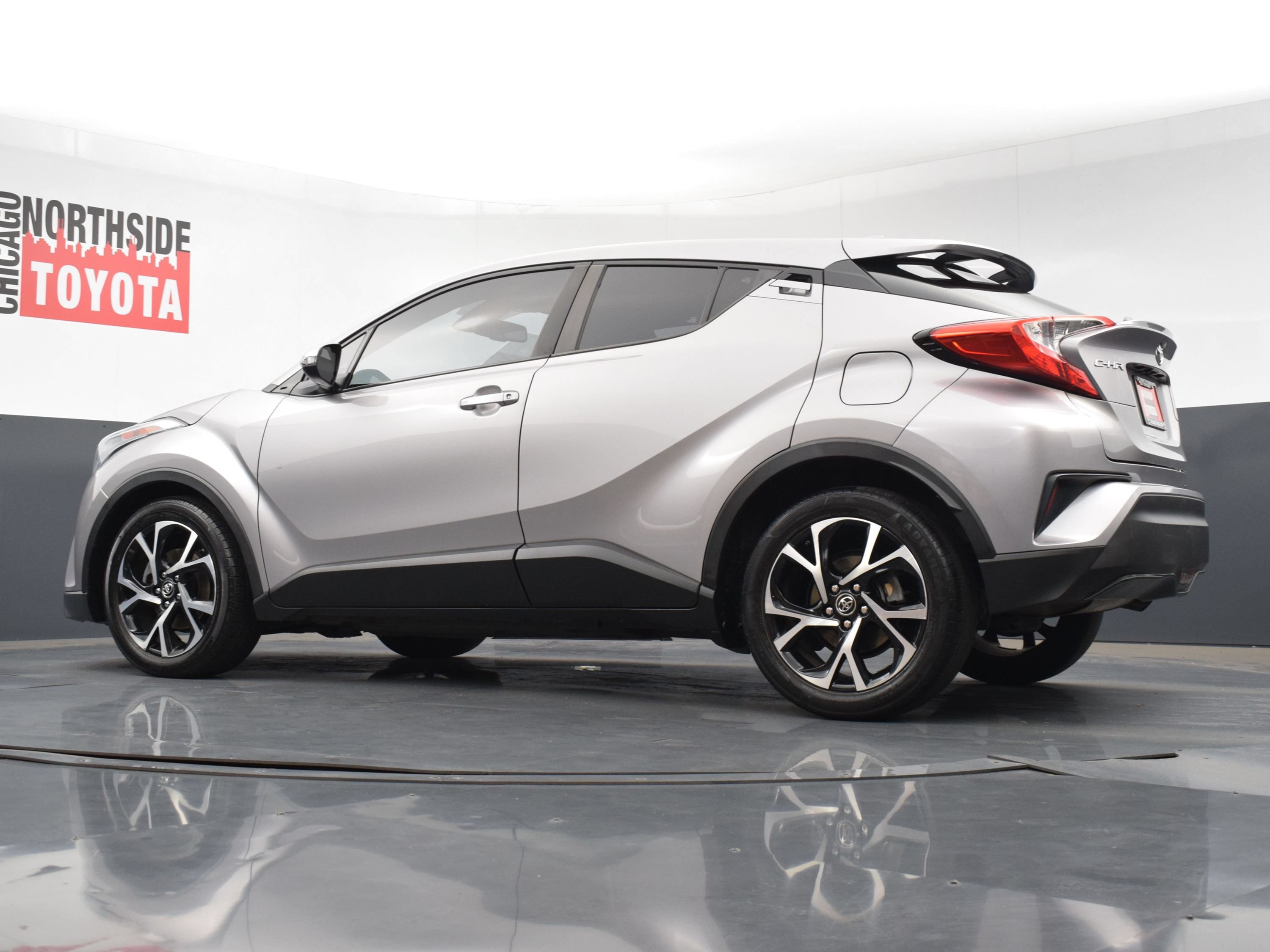 Used 2018 Toyota C-HR XLE FWD image 27