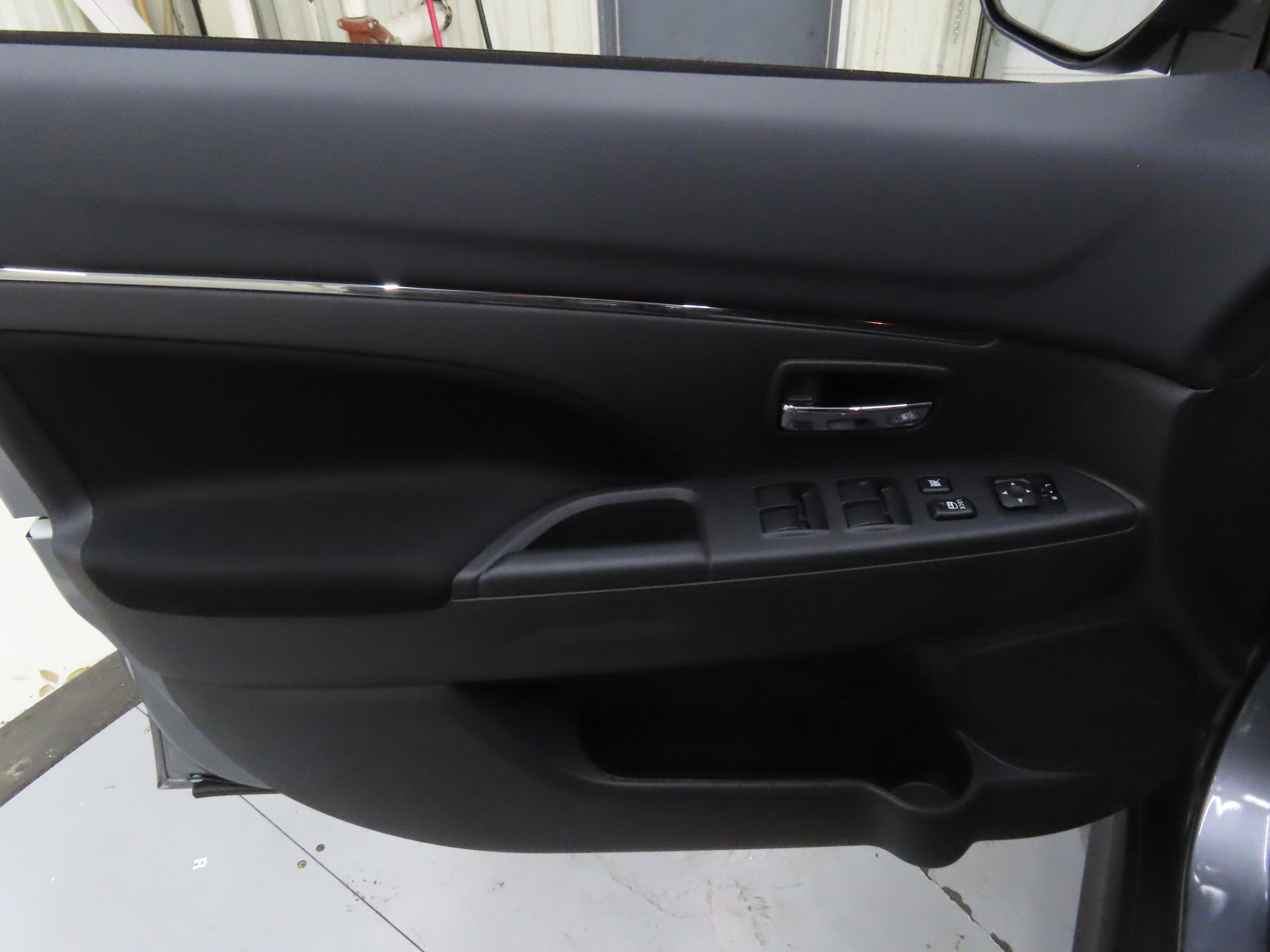 New 2025 Mitsubishi Outlander Sport ES image 9