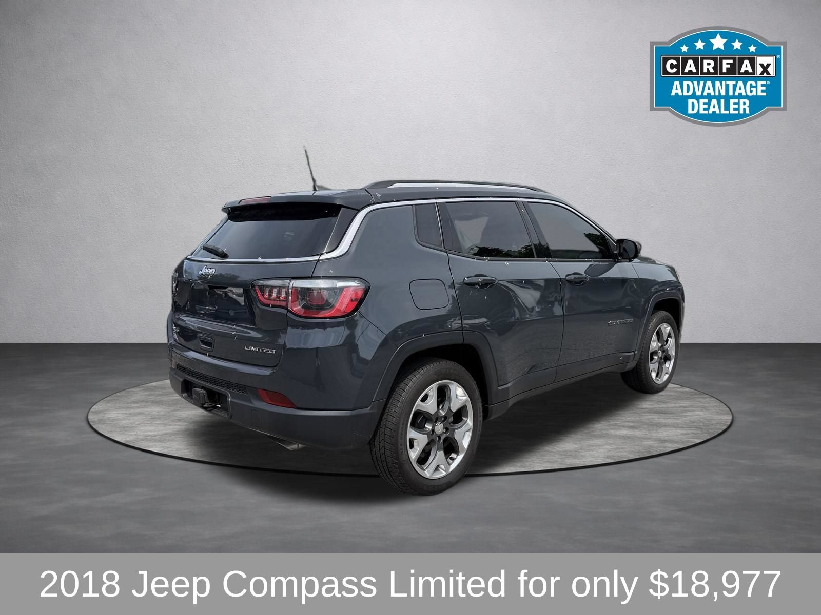 Used 2018 Jeep Compass Limited w/ Trailer Tow Group AWD/4WD image 3
