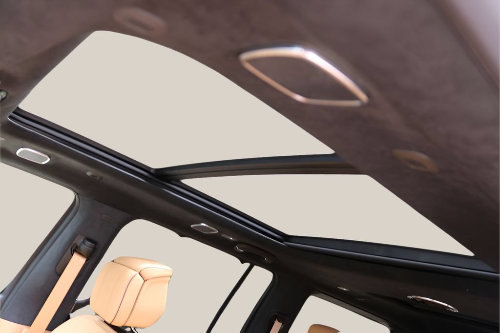 New 2026 Jeep Grand Wagoneer Summit AWD/4WD image 12