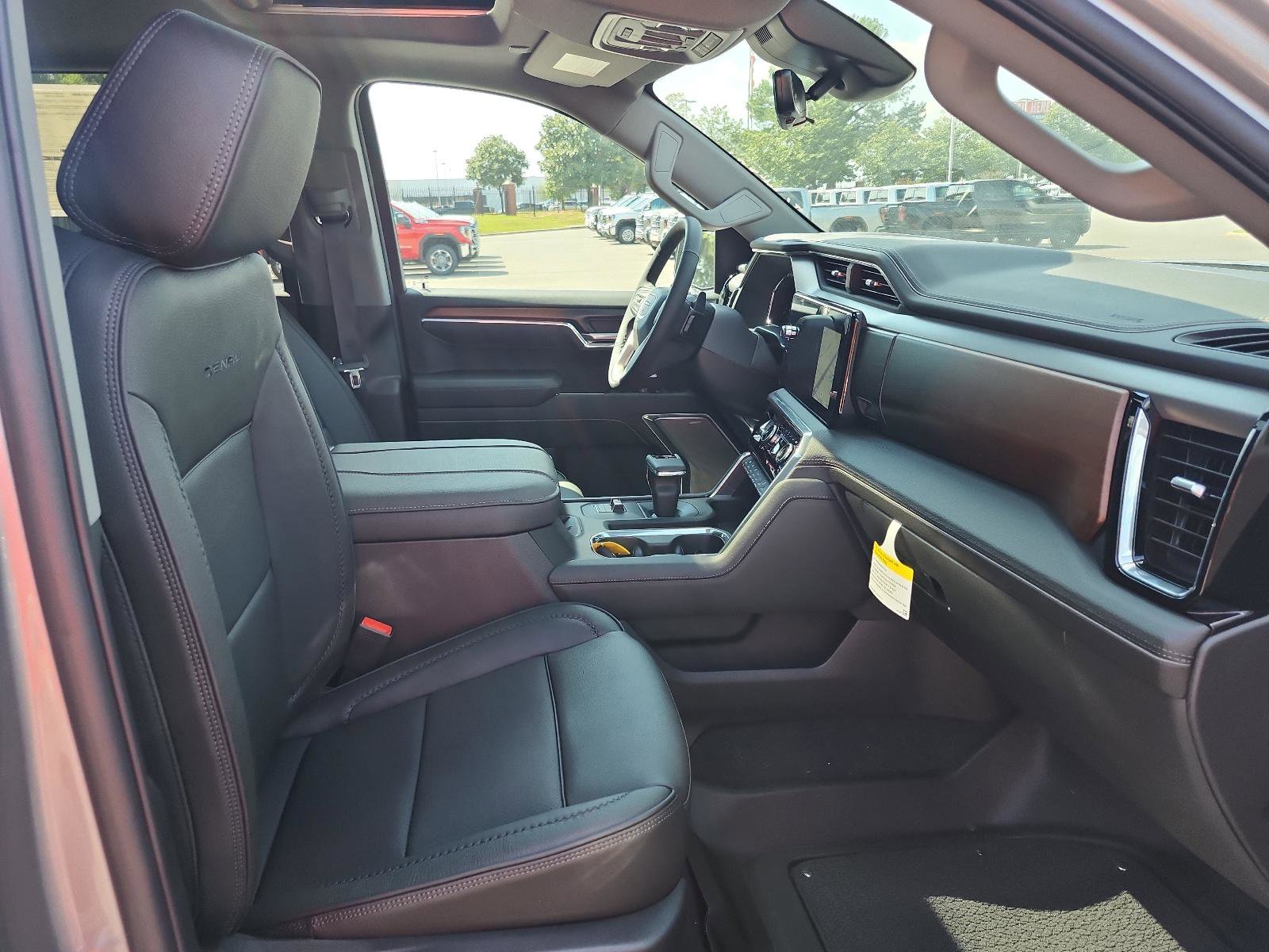 New 2026 GMC Sierra 1500 Denali w/ Denali Reserve Package image 7
