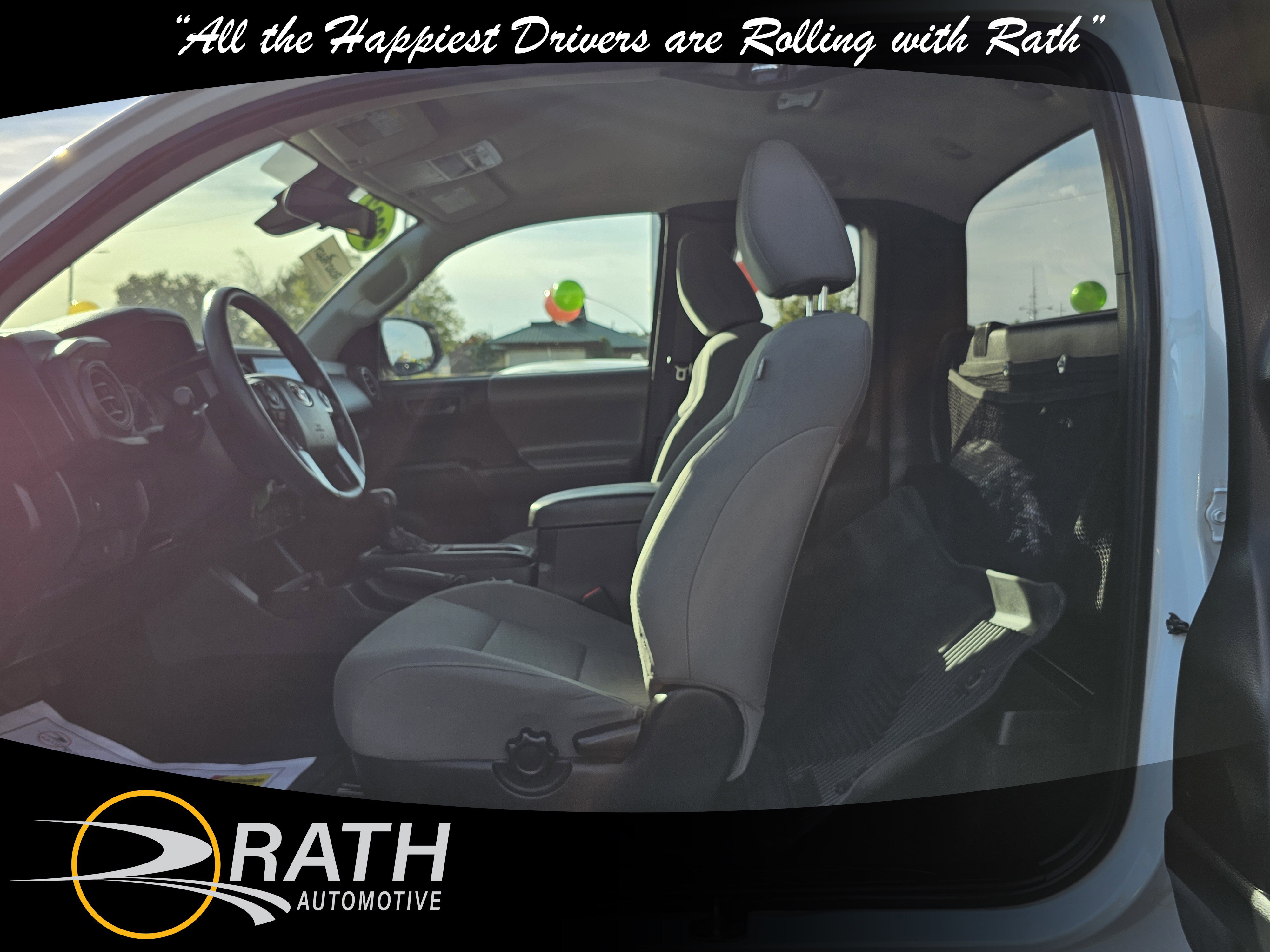 Used 2022 Toyota Tacoma SR image 9