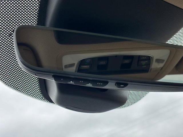 Used 2023 Acura MDX SH-AWD w/ Technology Package image 29