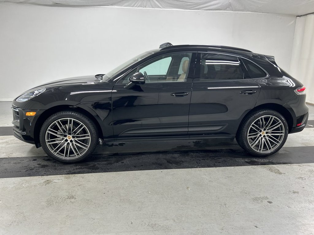 Certified 2026 Porsche Macan AWD/4WD image 6