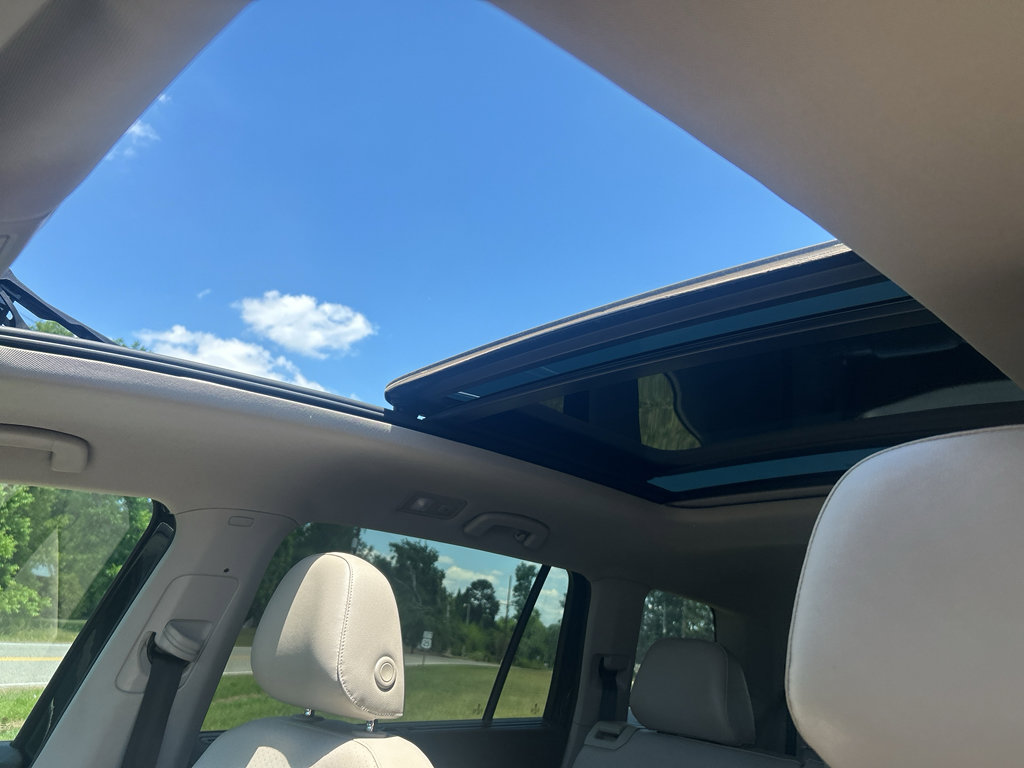 Used 2018 Volkswagen Atlas SEL FWD image 24