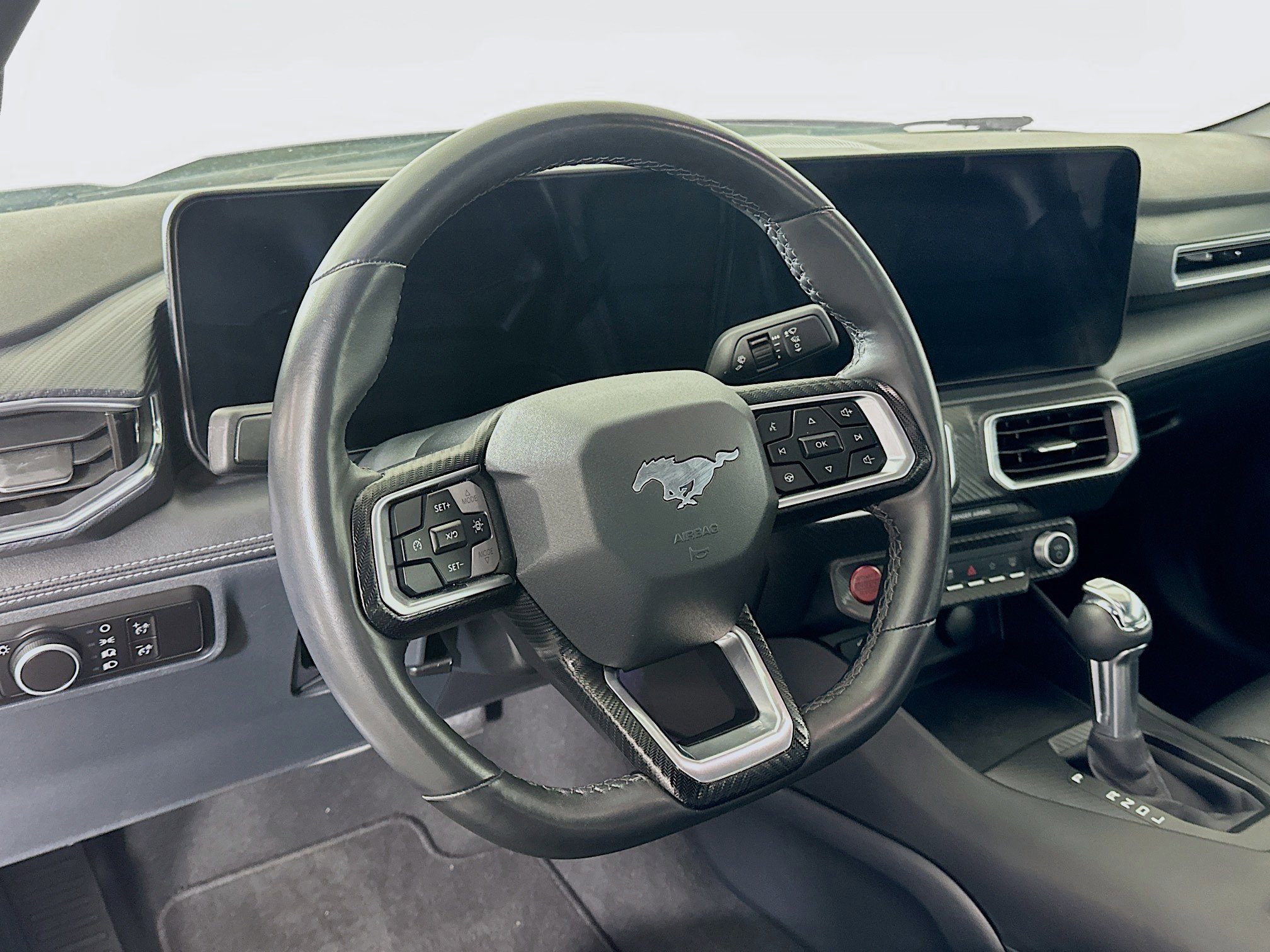 Used 2025 Ford Mustang Premium image 18