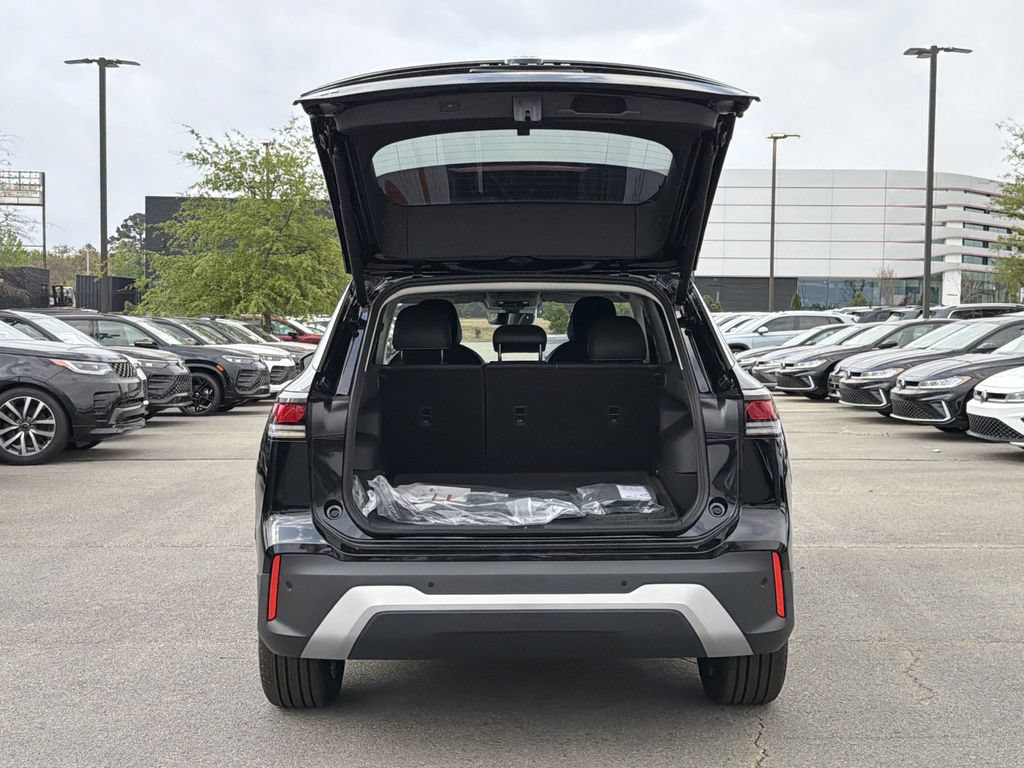 New 2026 Volkswagen Tiguan SE FWD image 14