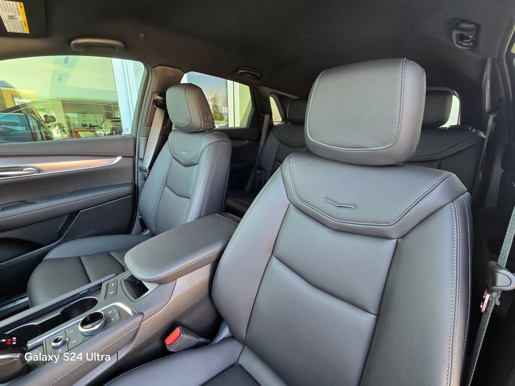 New 2026 Cadillac XT5 Luxury FWD image 13