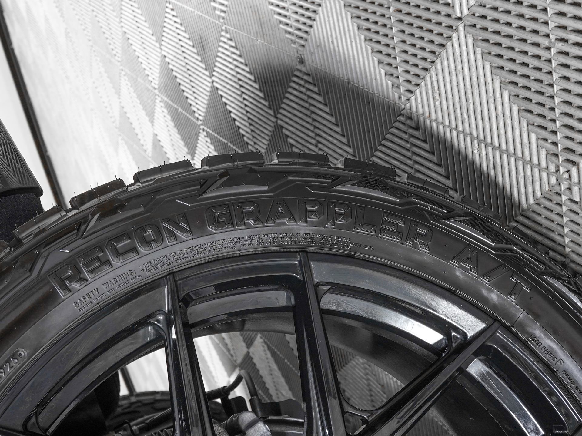 Used 2026 Cadillac Escalade Platinum Sport w/ LPO, Floor Liner Package image 39