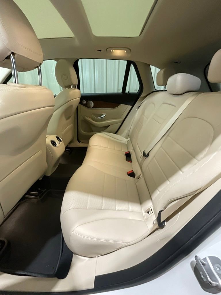 Used 2020 Mercedes-Benz GLC 300 image 13