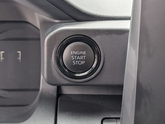 Used 2025 Toyota Tacoma SR AWD/4WD image 19