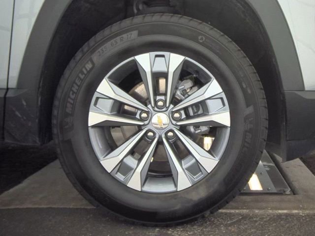 Used 2025 Chevrolet Equinox LT AWD/4WD image 39