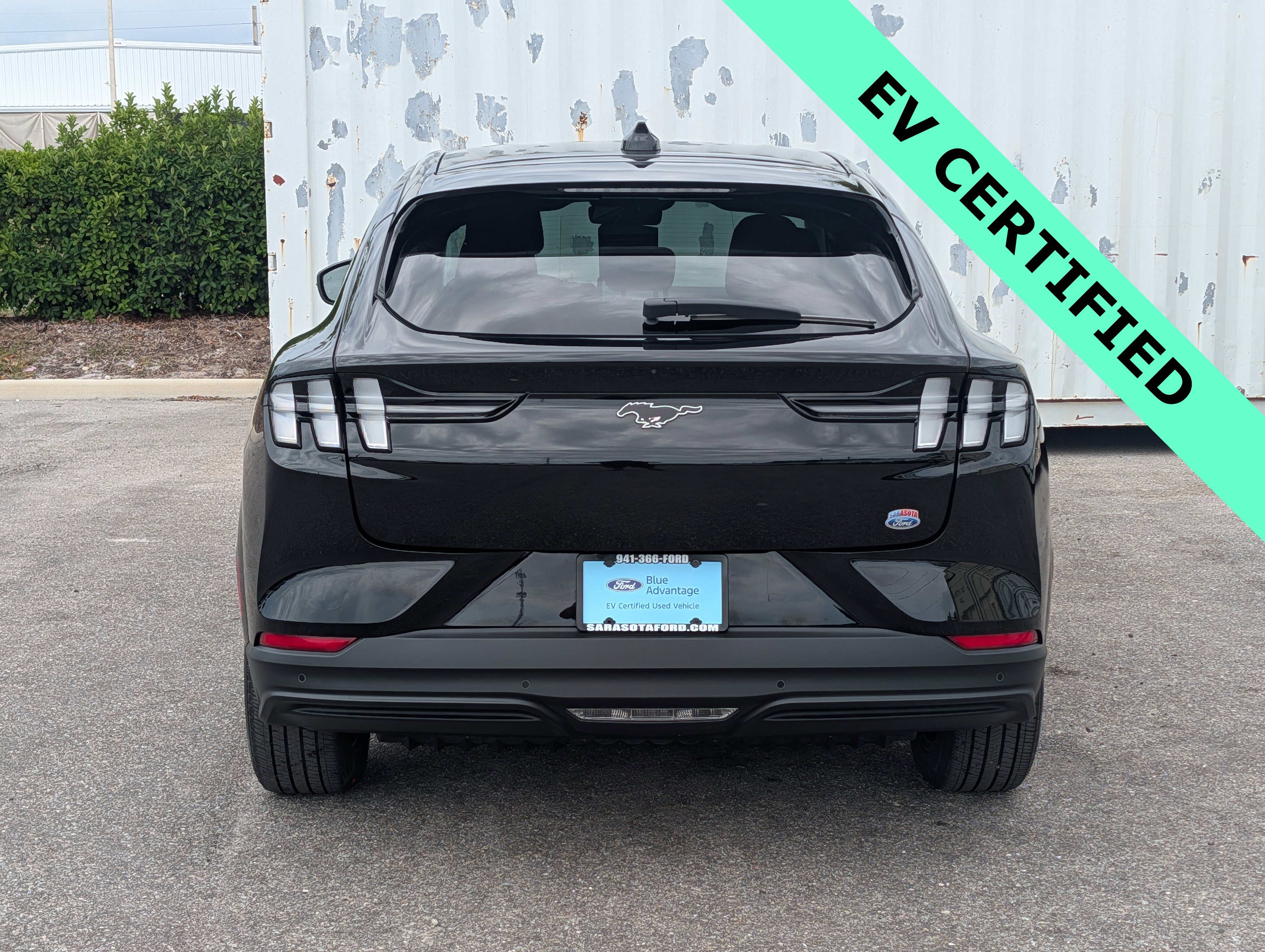 Certified 2025 Ford Mustang Mach-E Premium AWD/4WD image 5