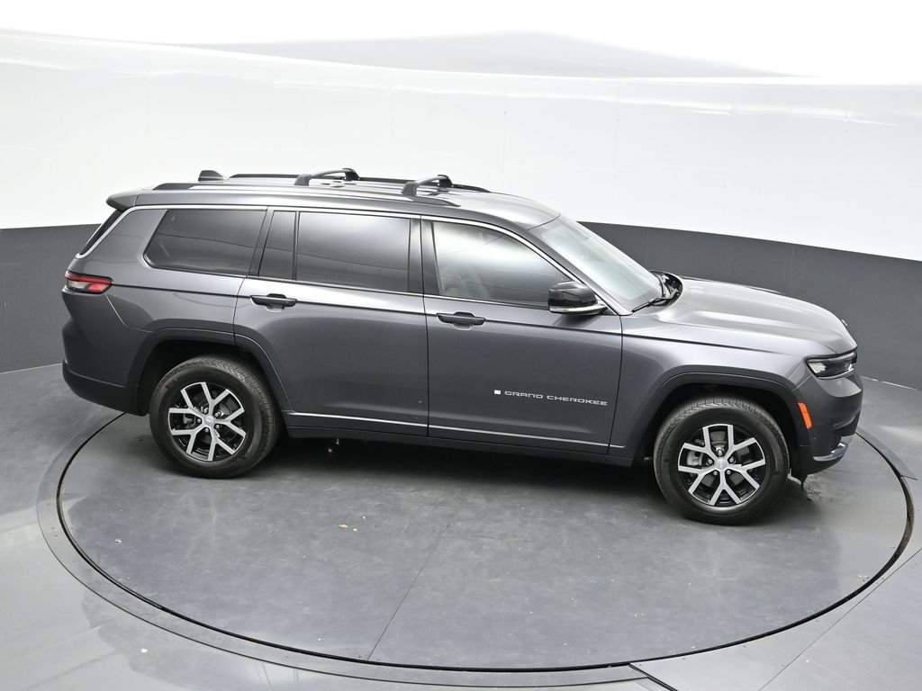 Used 2023 Jeep Grand Cherokee L Limited w/ Luxury Tech Group II AWD/4WD image 36