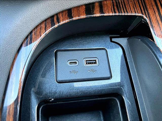 Certified 2023 Cadillac Escalade Luxury RWD image 26