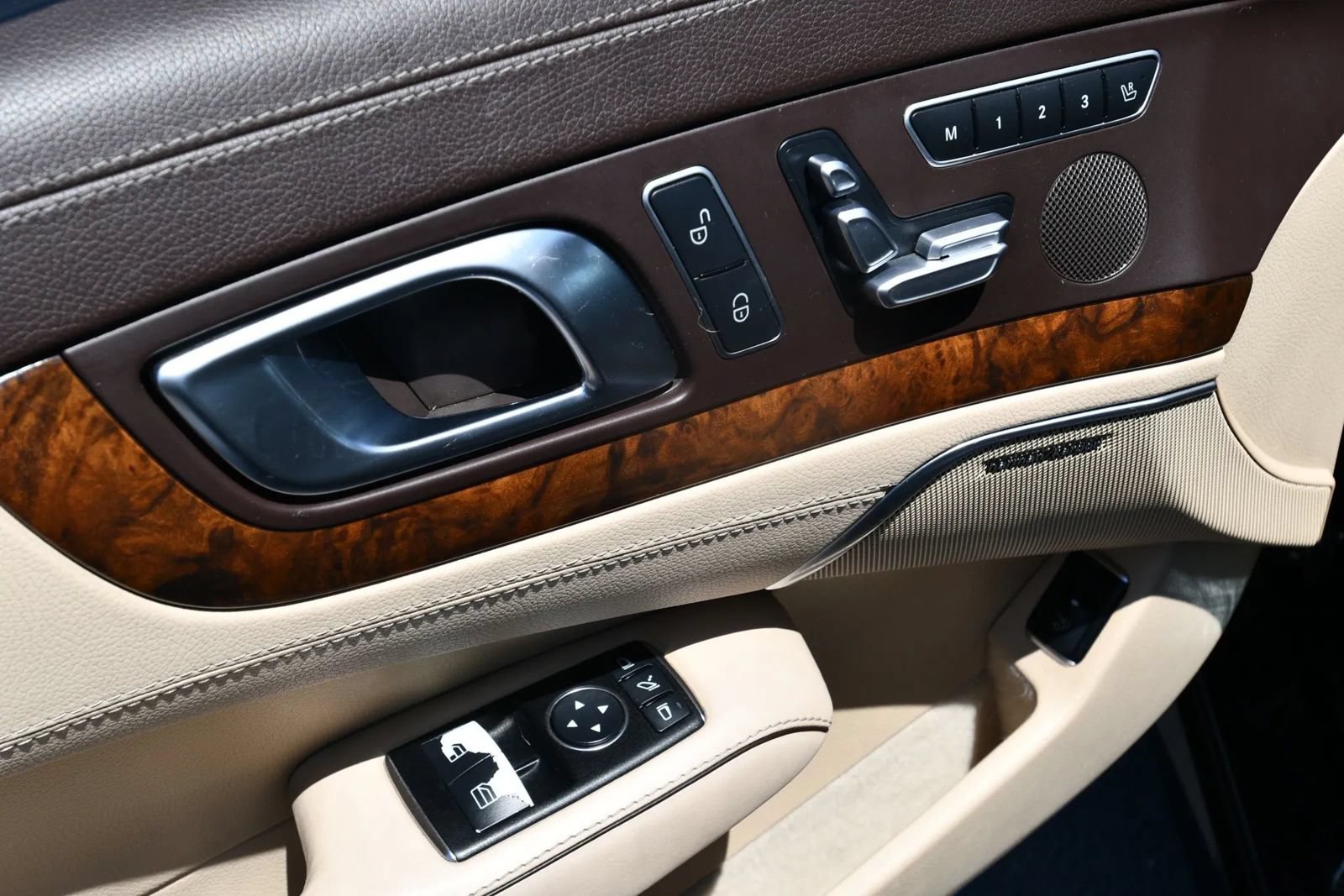 Used 2013 Mercedes-Benz SL 550 image 22