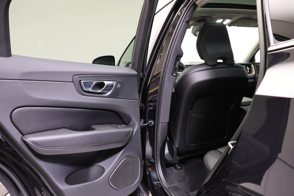 Used 2023 Volvo XC60 B5 Plus w/ Protection Package Premier AWD/4WD image 34