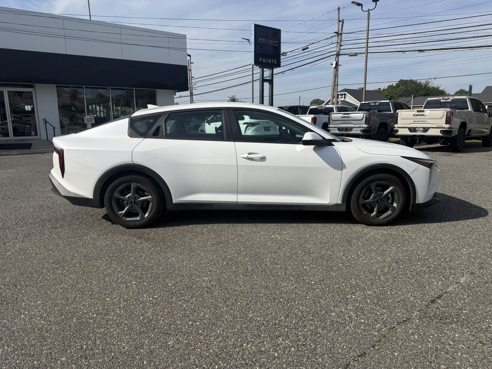 Used 2025 Kia K4 FWD image 2