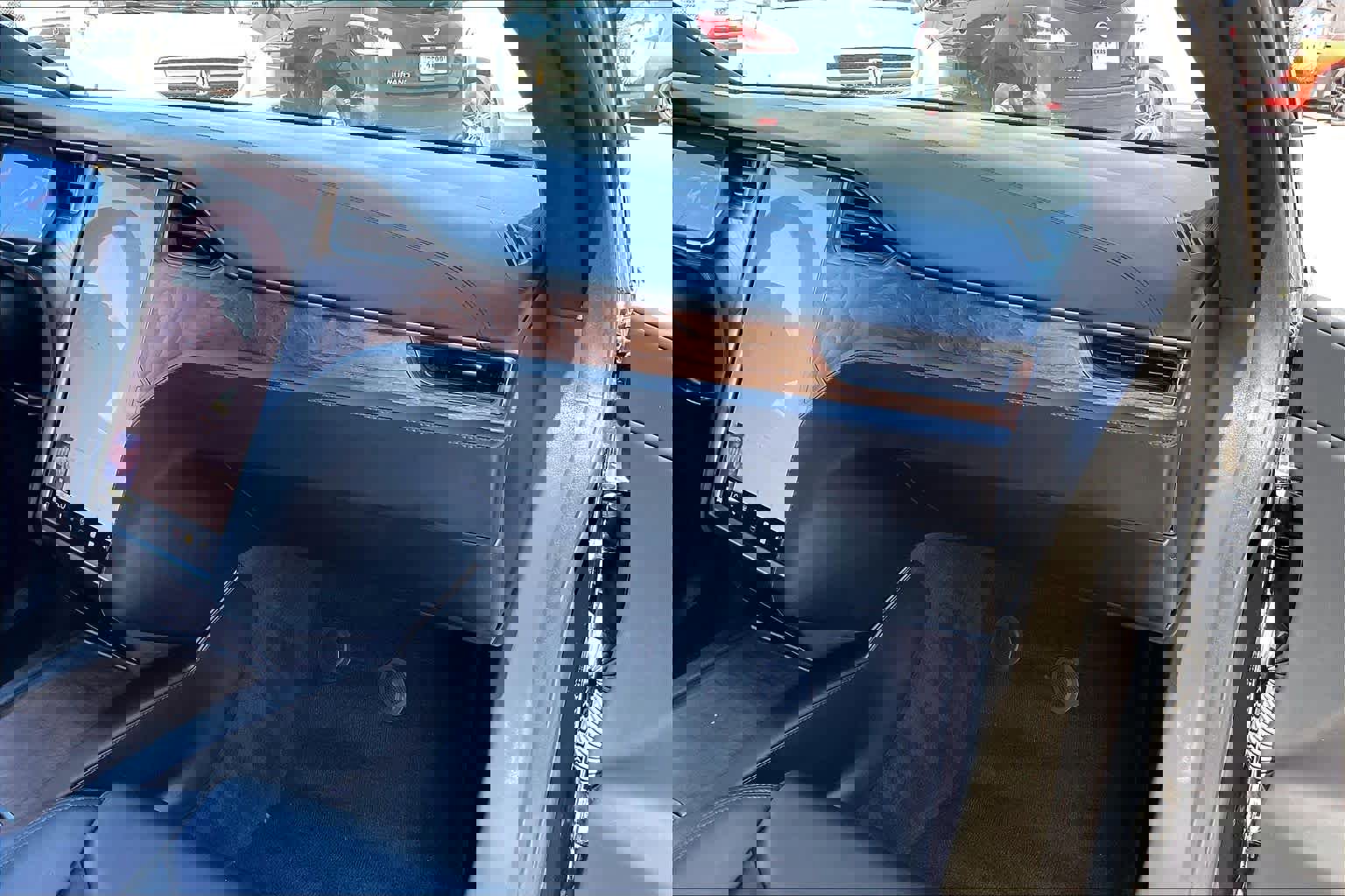 Used 2021 Tesla Model X Long Range image 17