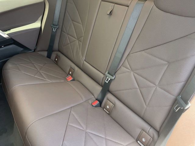 Used 2026 BMW iX xDrive45 w/ Premium Package image 16