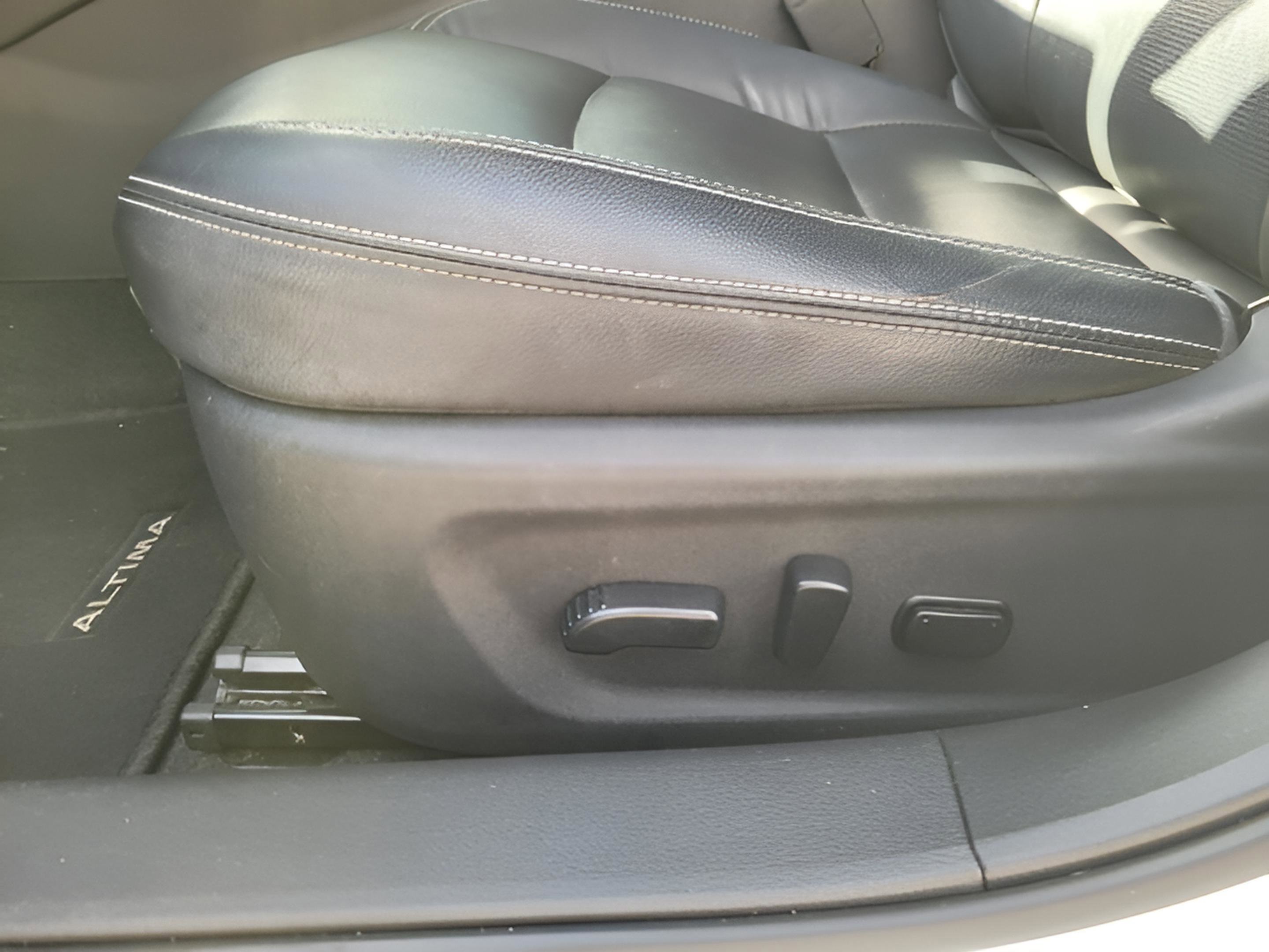 Used 2020 Nissan Altima 2.5 Platinum image 12