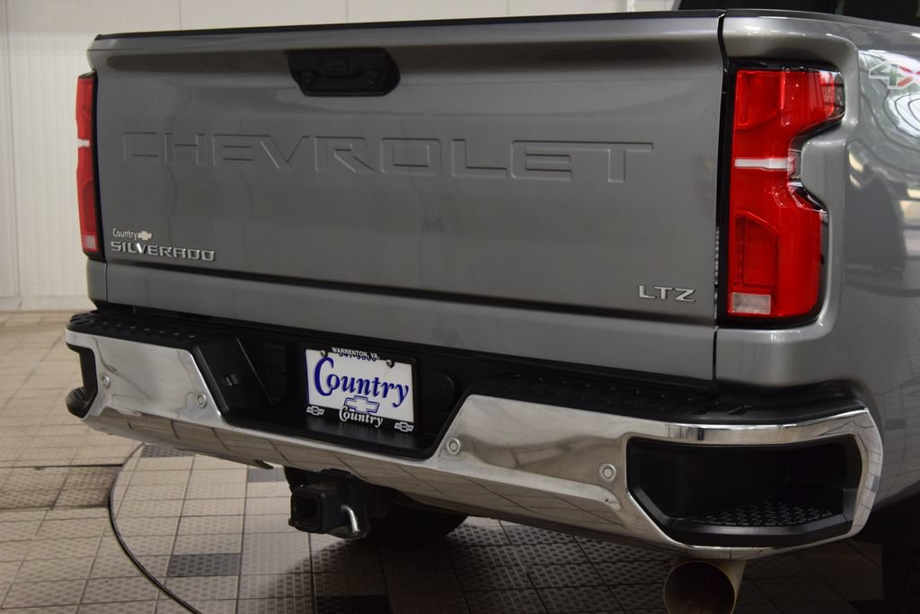 Used 2025 Chevrolet Silverado 3500 LTZ w/ LTZ Premium Package AWD/4WD image 23