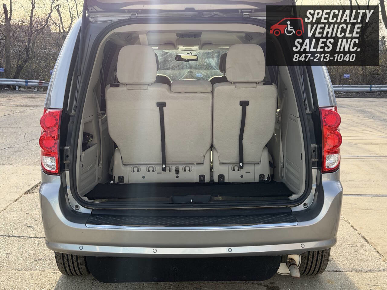 Used 2016 Dodge Grand Caravan SE w/ Quick Order Package 29E SE image 39