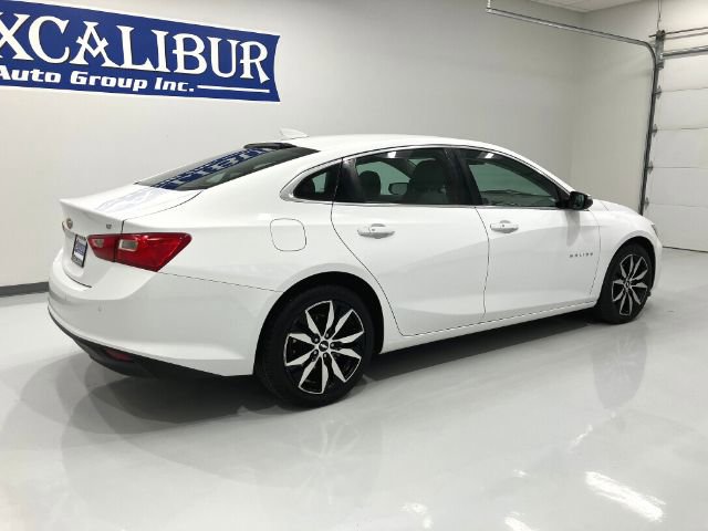 Used 2018 Chevrolet Malibu LT w/ Driver Confidence Package image 18