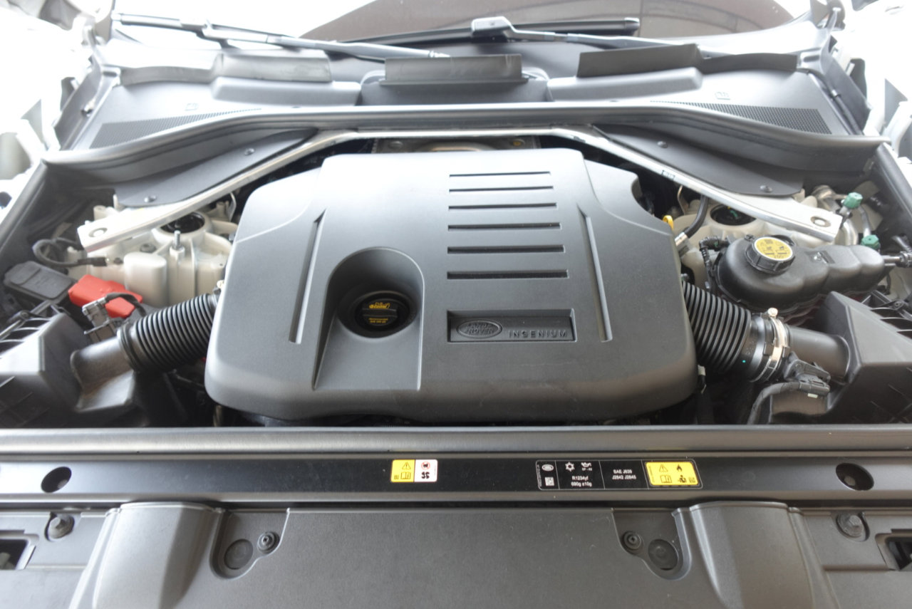 Used 2023 Land Rover Range Rover SE image 24