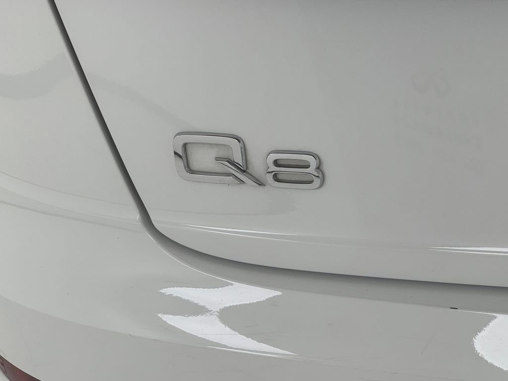 Used 2022 Audi Q8 Premium Plus image 34