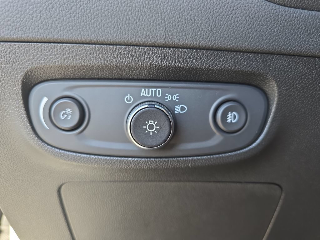 Used 2023 Buick Encore GX Essence w/ Experience Buick Package AWD/4WD image 27