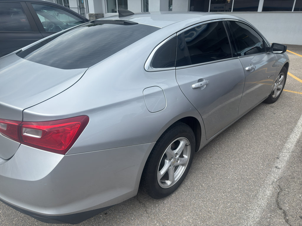 Used 2017 Chevrolet Malibu LS FWD image 4
