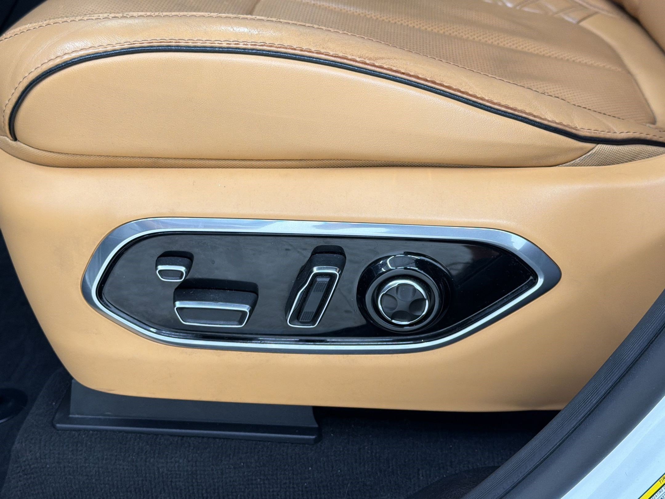 Used 2023 Jeep Grand Cherokee L Summit w/ Advanced Protech Group IV image 14