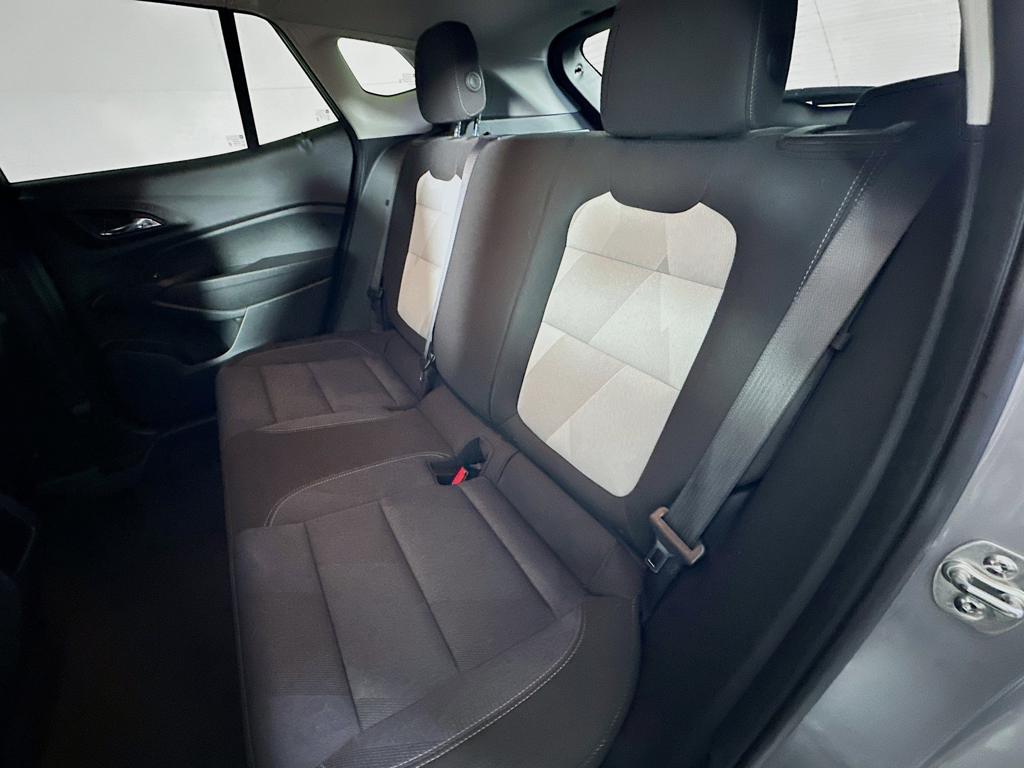 Used 2025 Chevrolet Trax LS w/ LS Convenience Package image 27