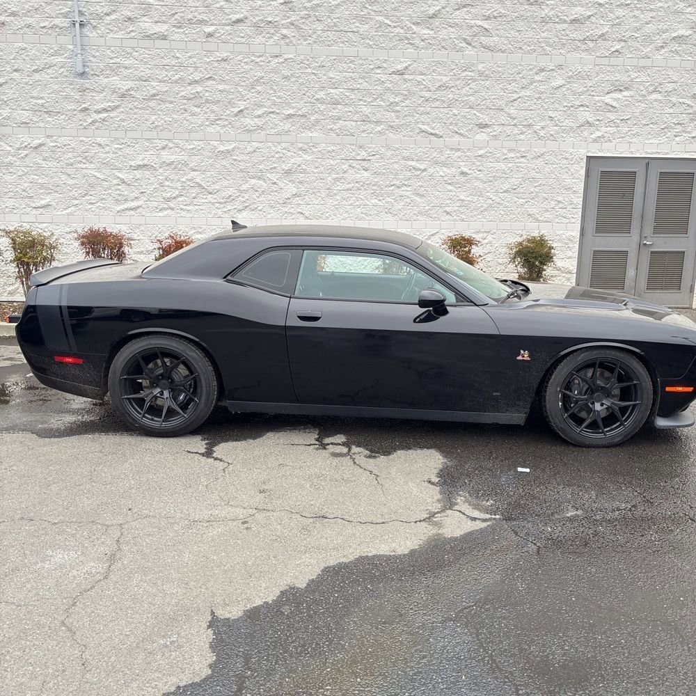 Used 2018 Dodge Challenger R/T Scat Pack image 3