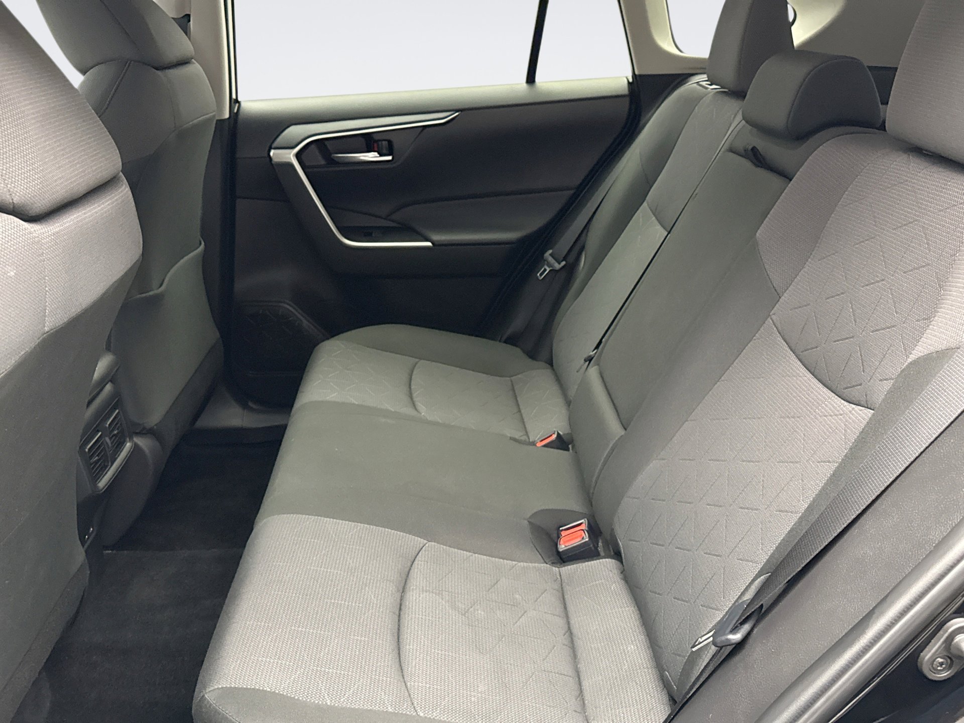 Used 2024 Toyota RAV4 AWD Hybrid image 17