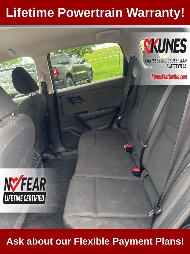 Used 2023 Nissan Rogue S AWD/4WD image 23