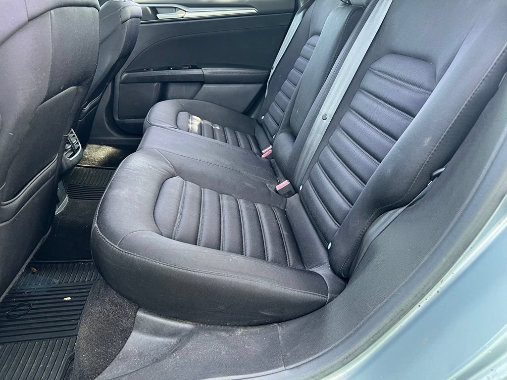Used 2014 Ford Fusion SE FWD image 15