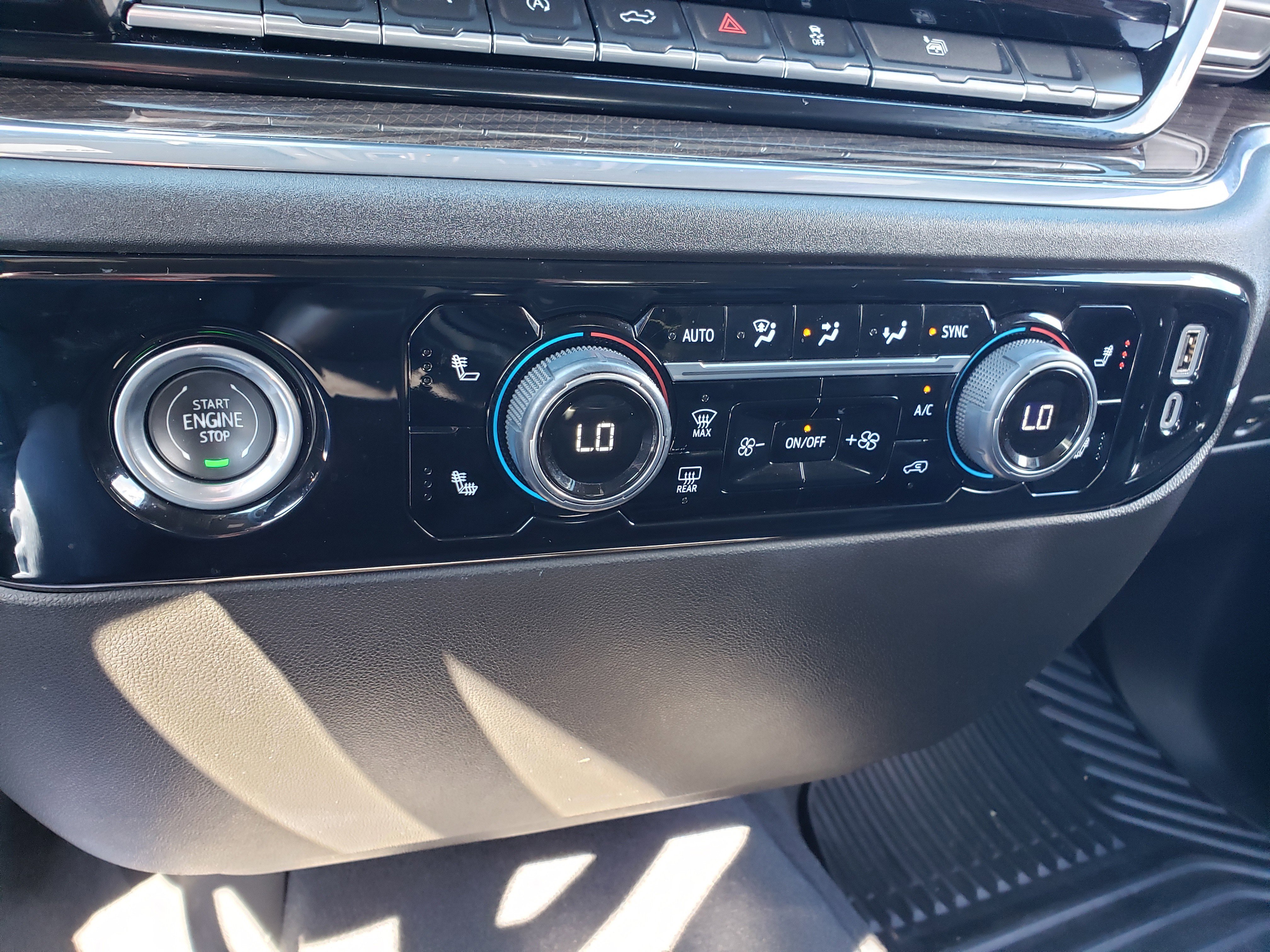 Used 2024 Chevrolet Silverado 1500 LT image 20