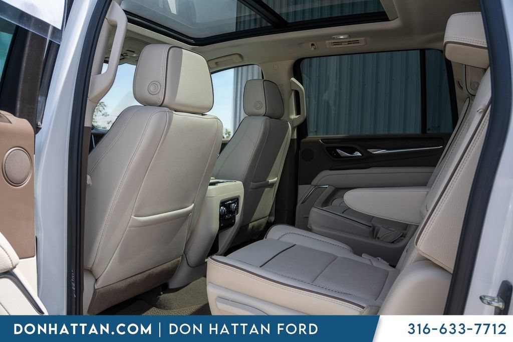 Used 2024 GMC Yukon XL Denali AWD/4WD image 22
