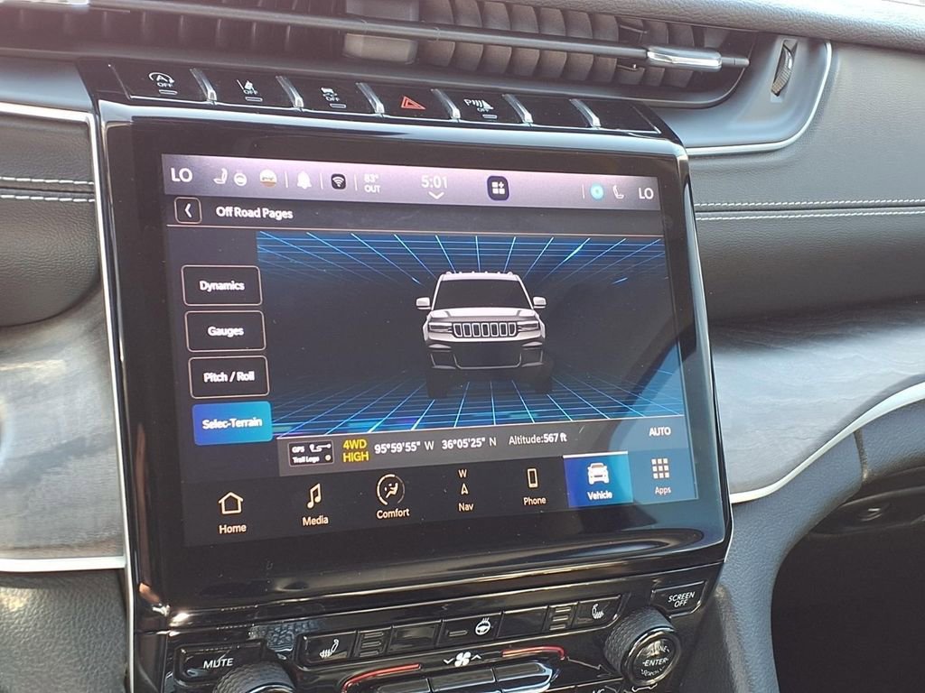 Used 2023 Jeep Grand Cherokee Limited w/ Trailer Tow Prep Group (B) image 13