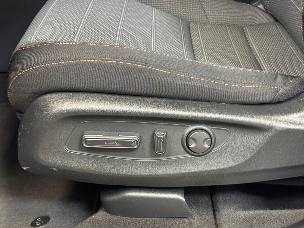 Used 2025 Honda CR-V Sport image 16