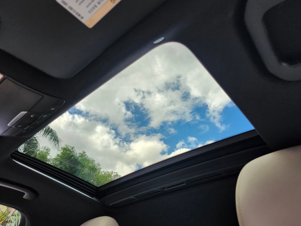 Used 2018 Mercedes-Benz E 300 image 15