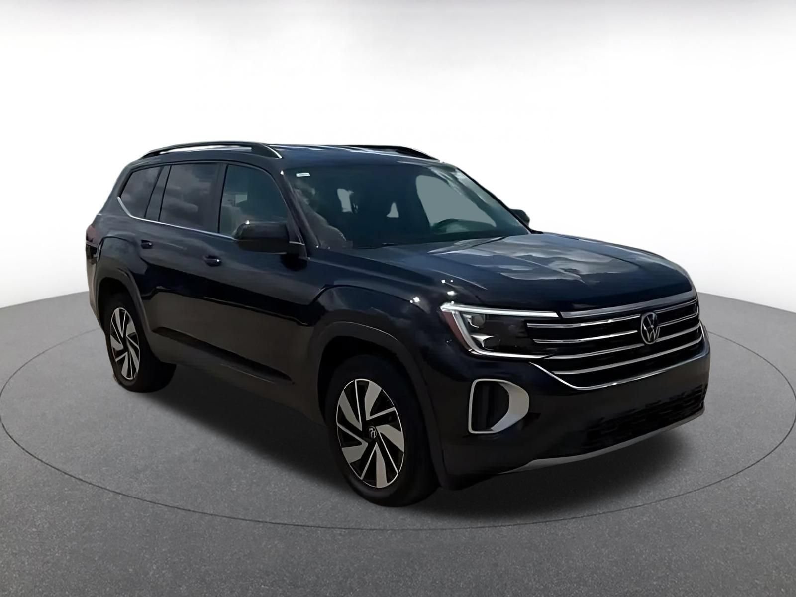 Used 2026 Volkswagen Atlas SE AWD/4WD image 3